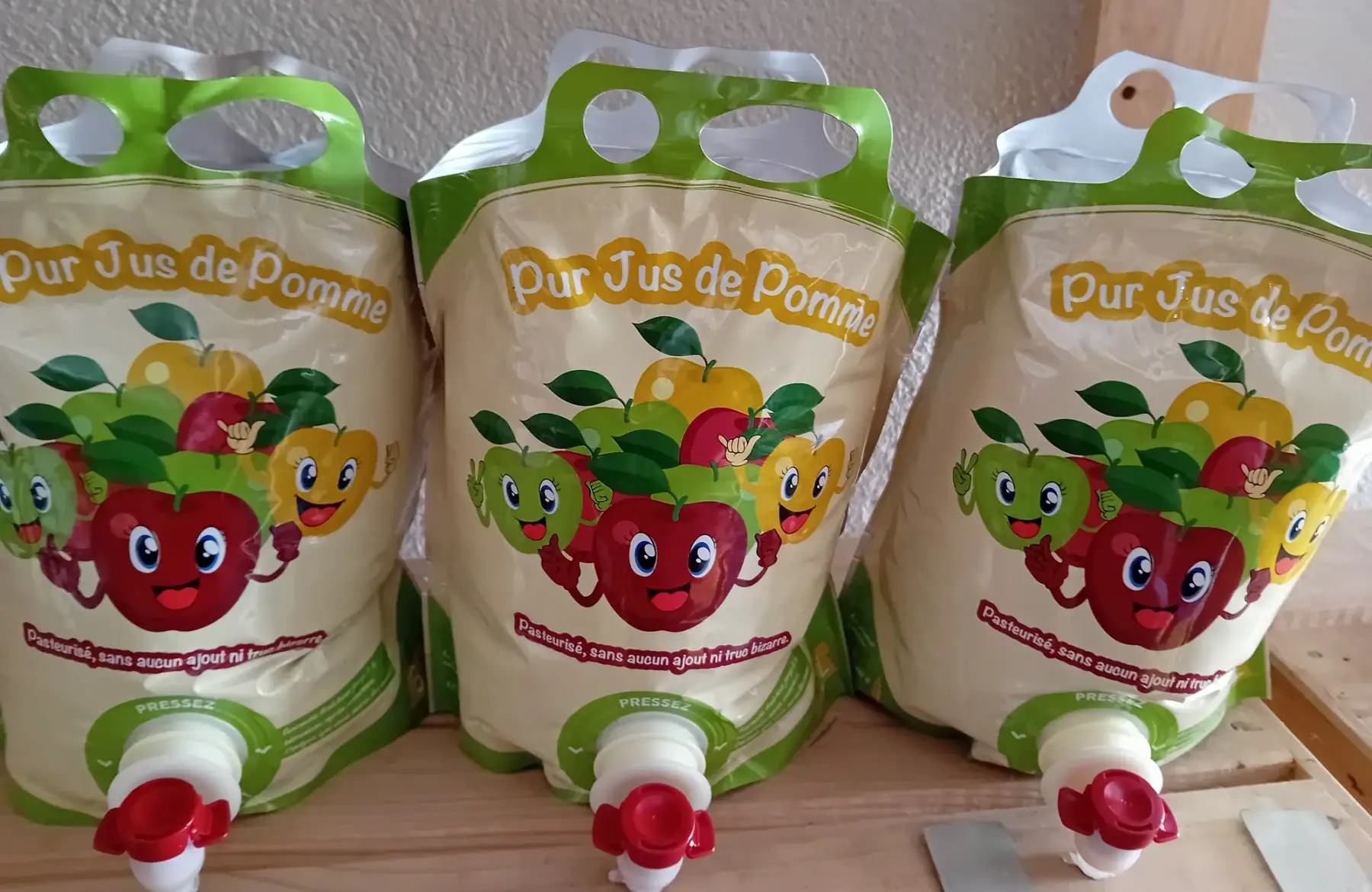 Bib de jus de pommes