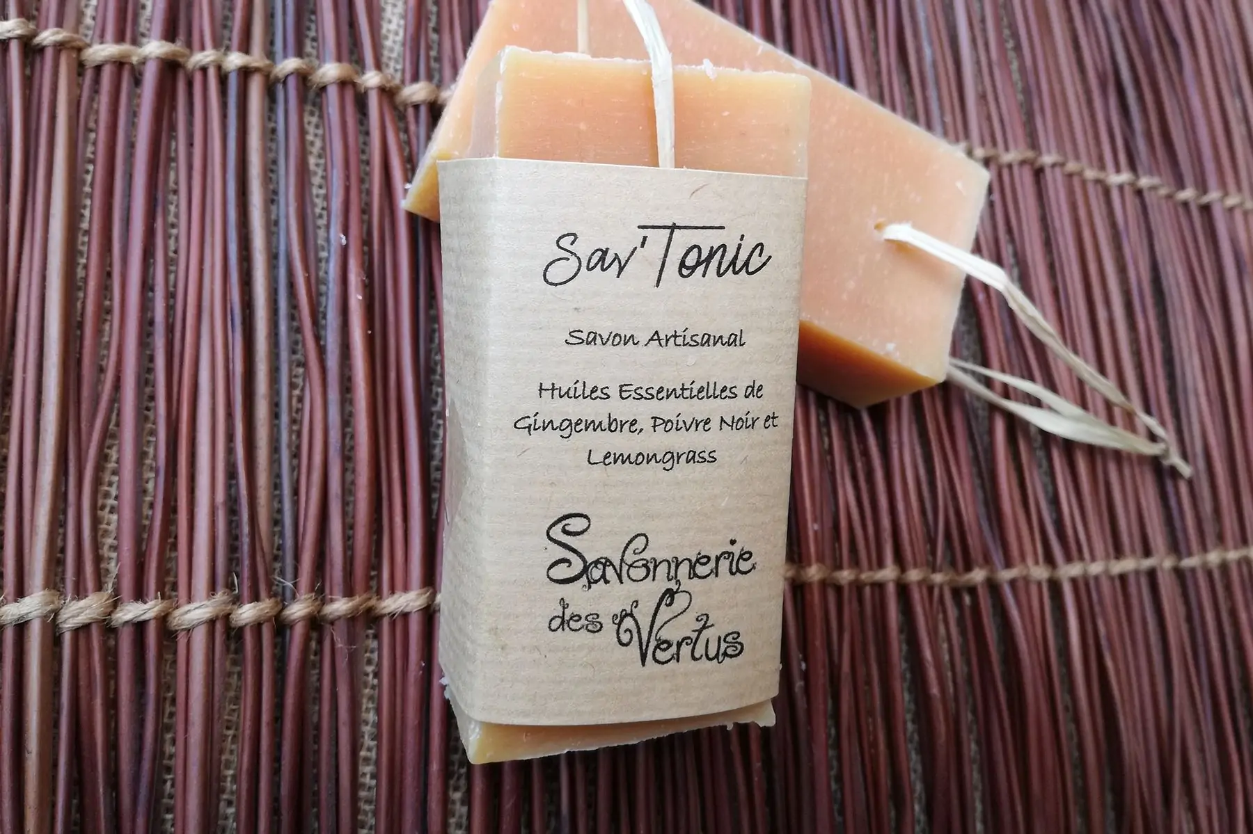 sav'tonic 100g. savon visage et corps.