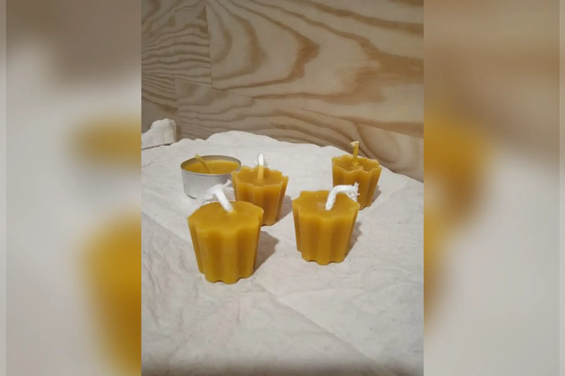 cire d'abeilles sous forme de bougies