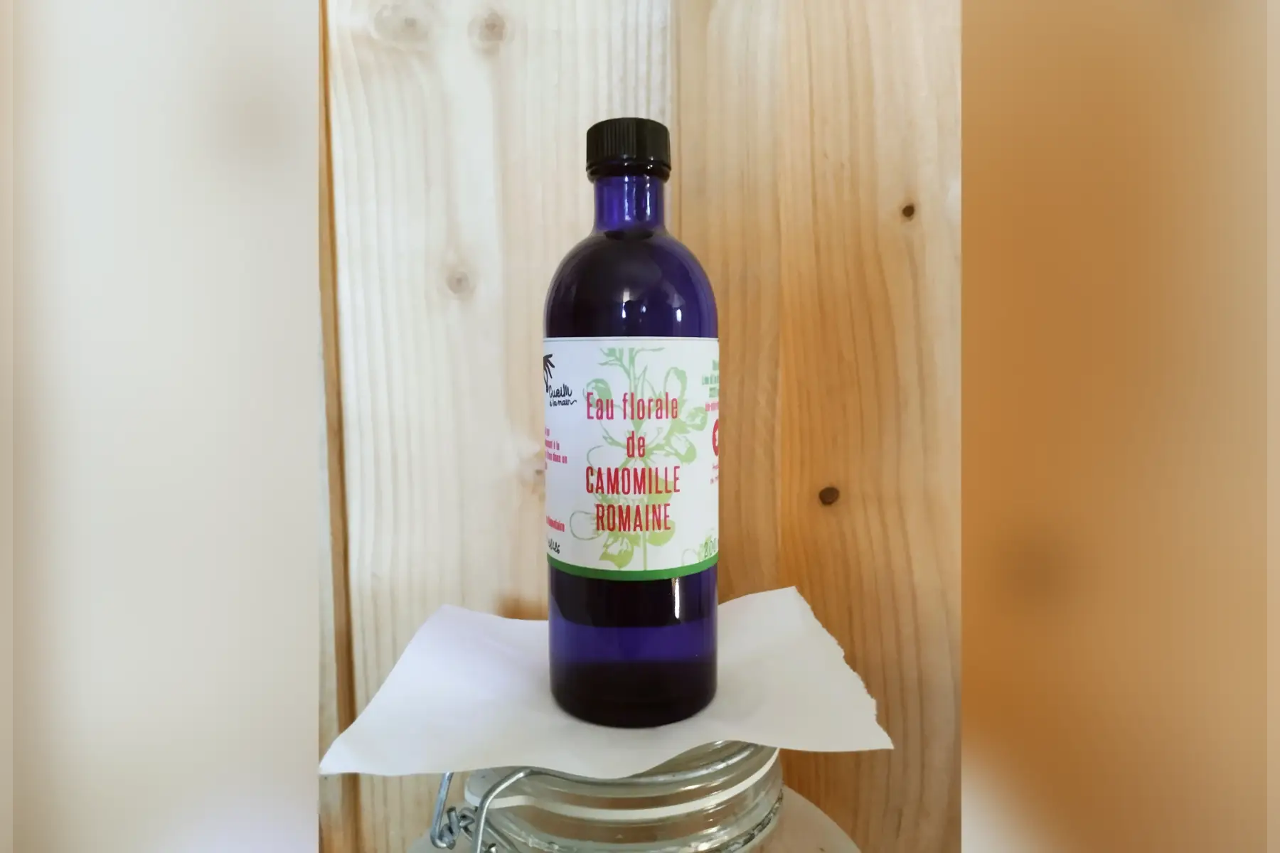 Eau florale de camomille romaine