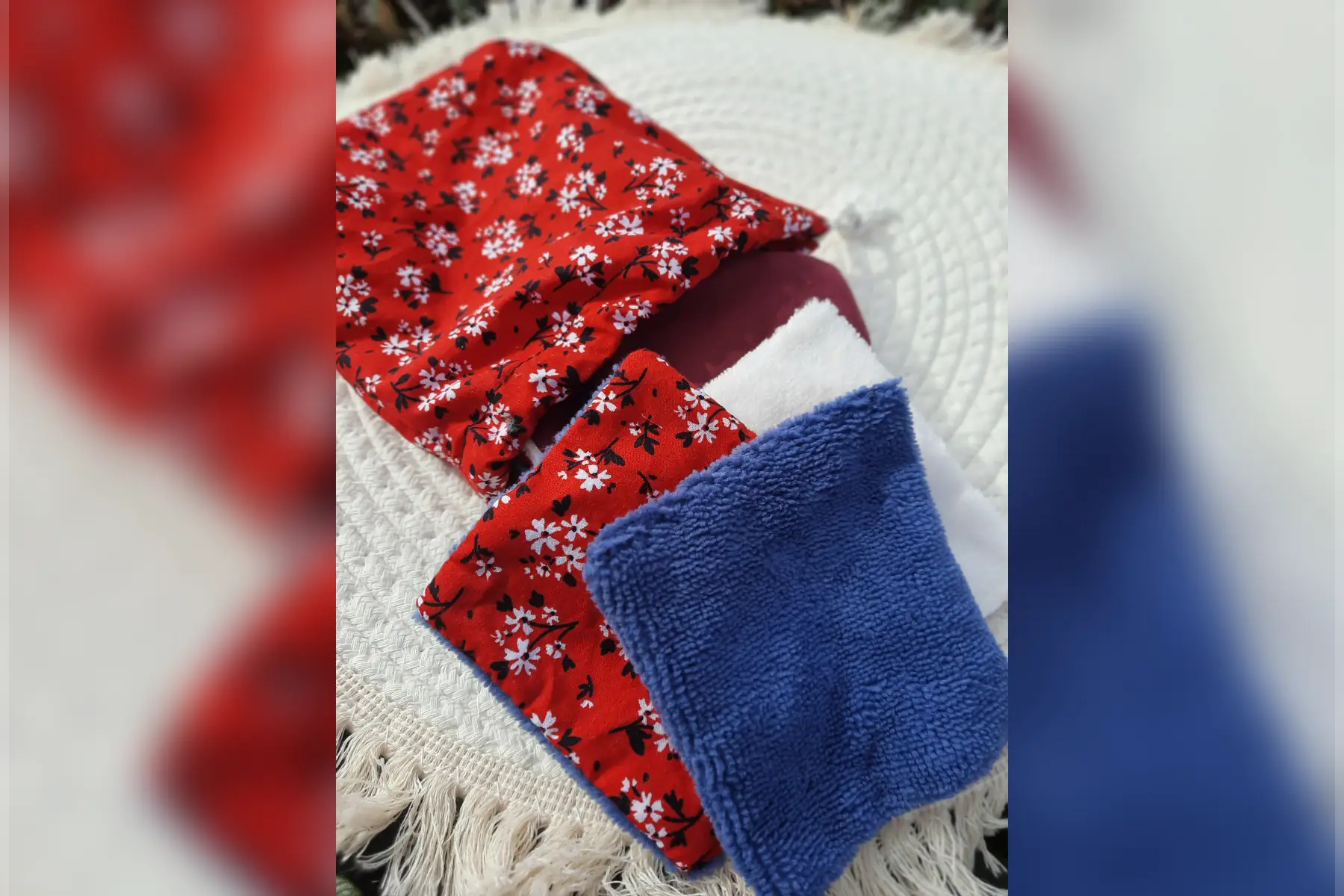 lingettes + pochette "rouge "