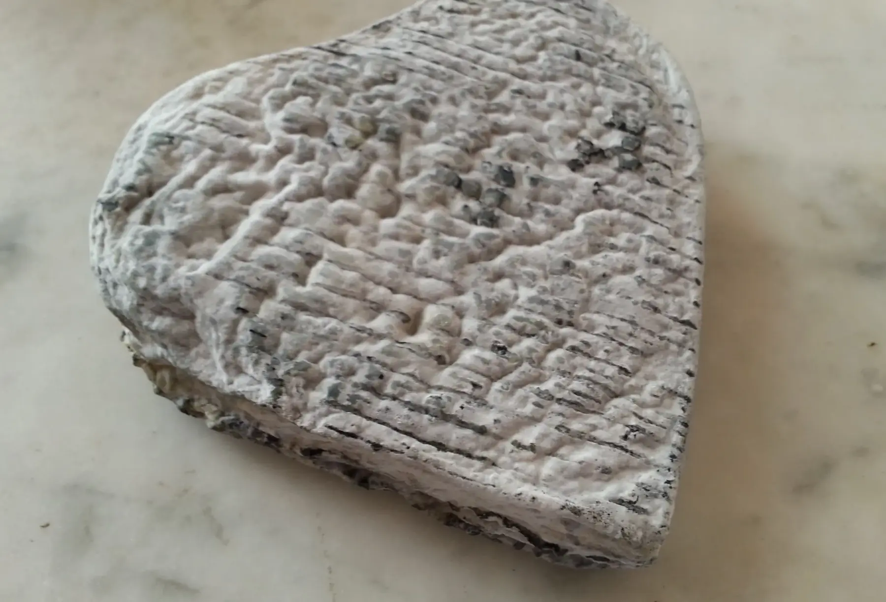 Coeur cendré (lait de vache)