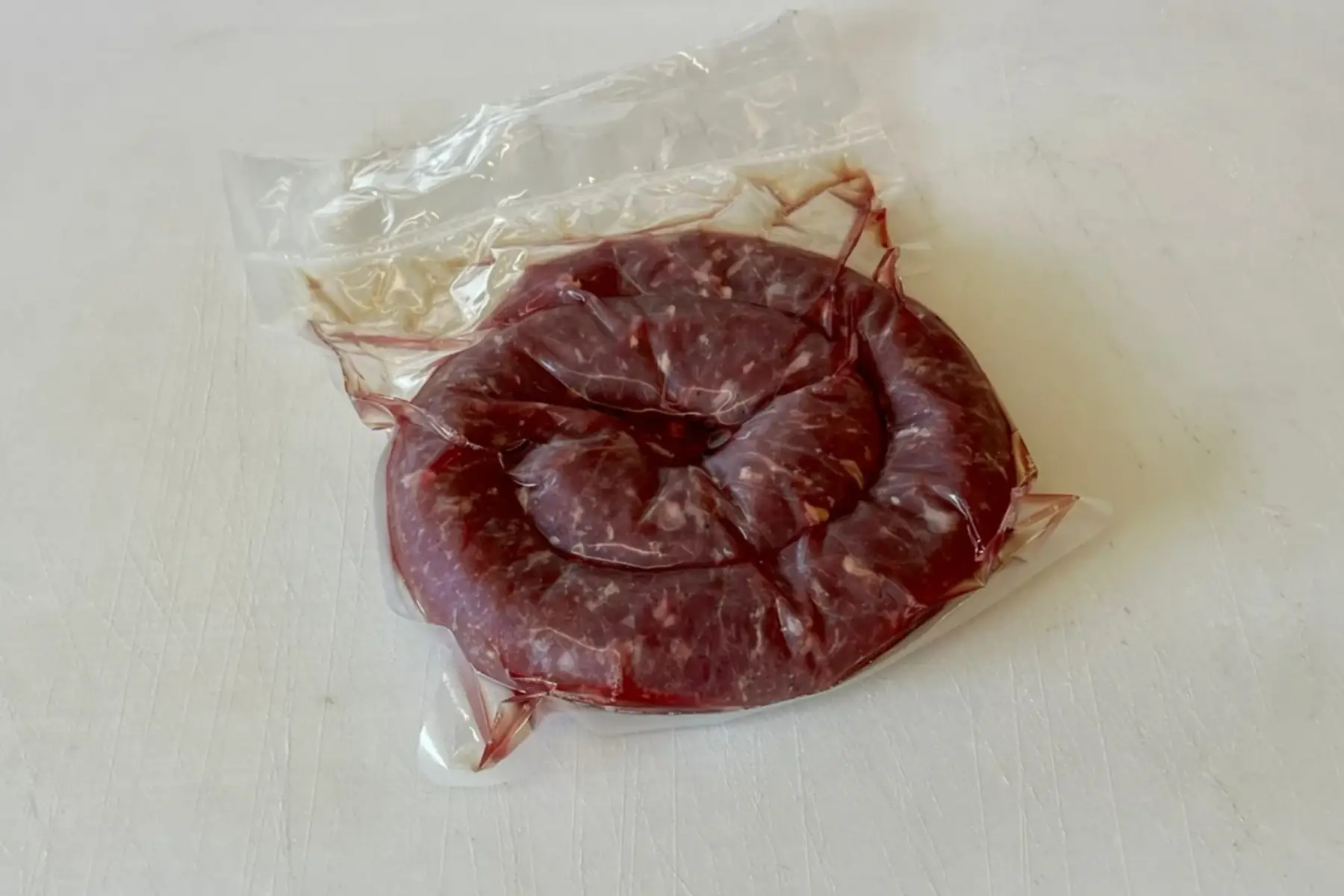 saucisse de veau - 16,65€/kg - environ 500g