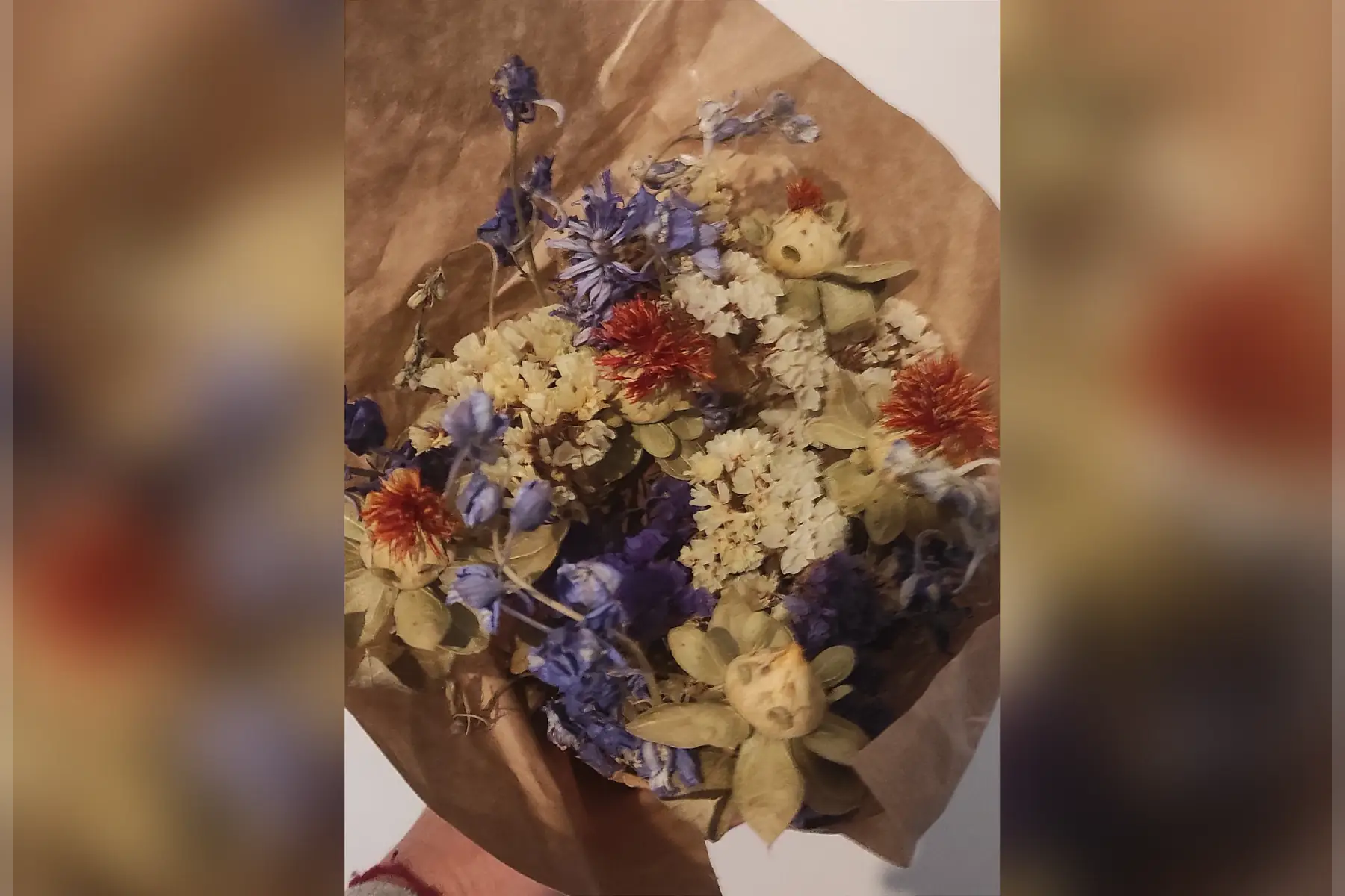 Bouquet sec orange et bleu