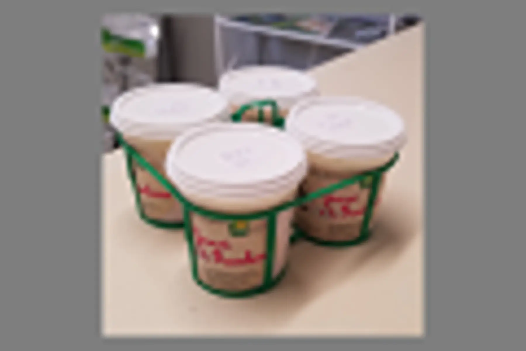 lot de 4 yaourts aromatisés à la framboise