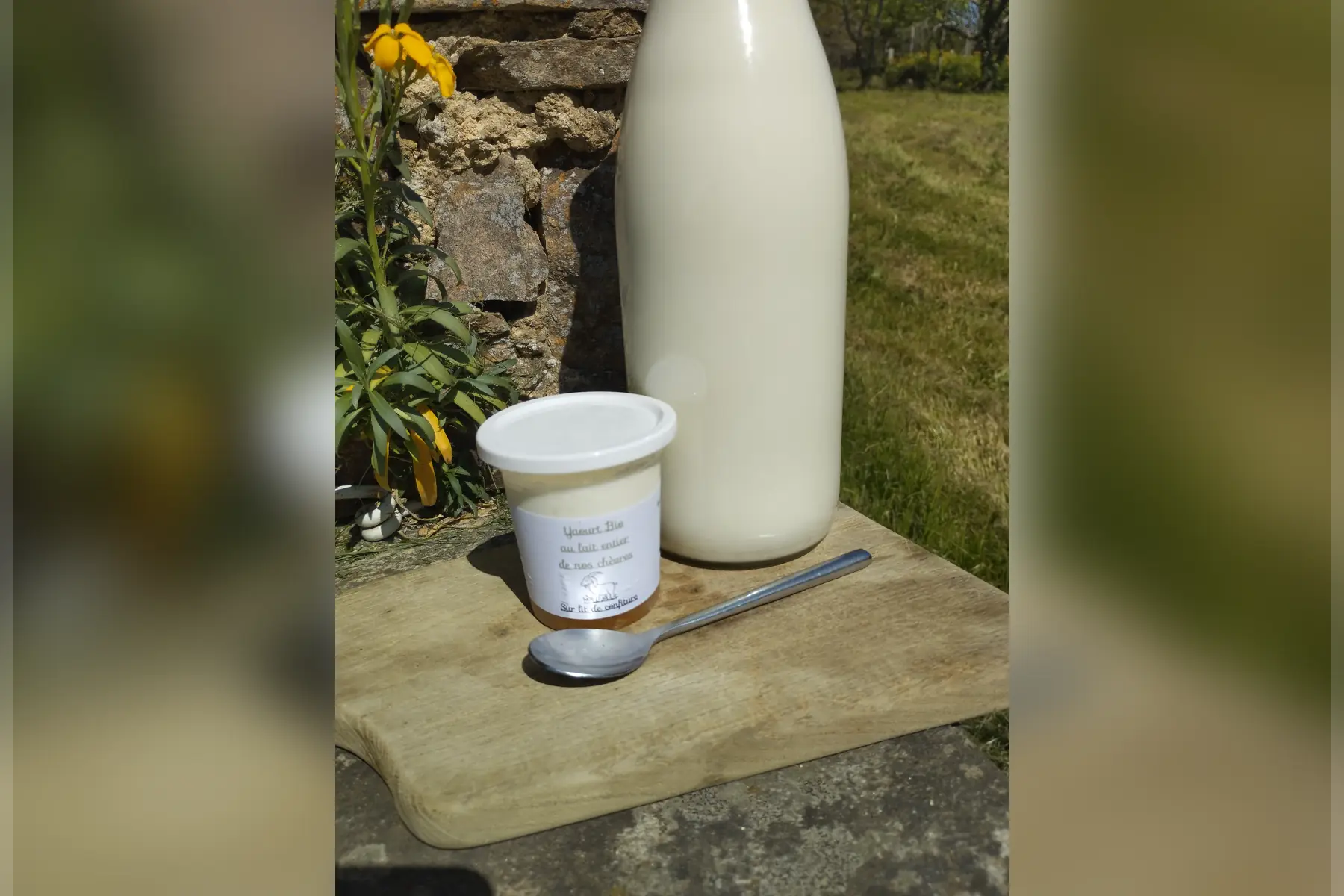 Yaourt chèvre confiture pêche