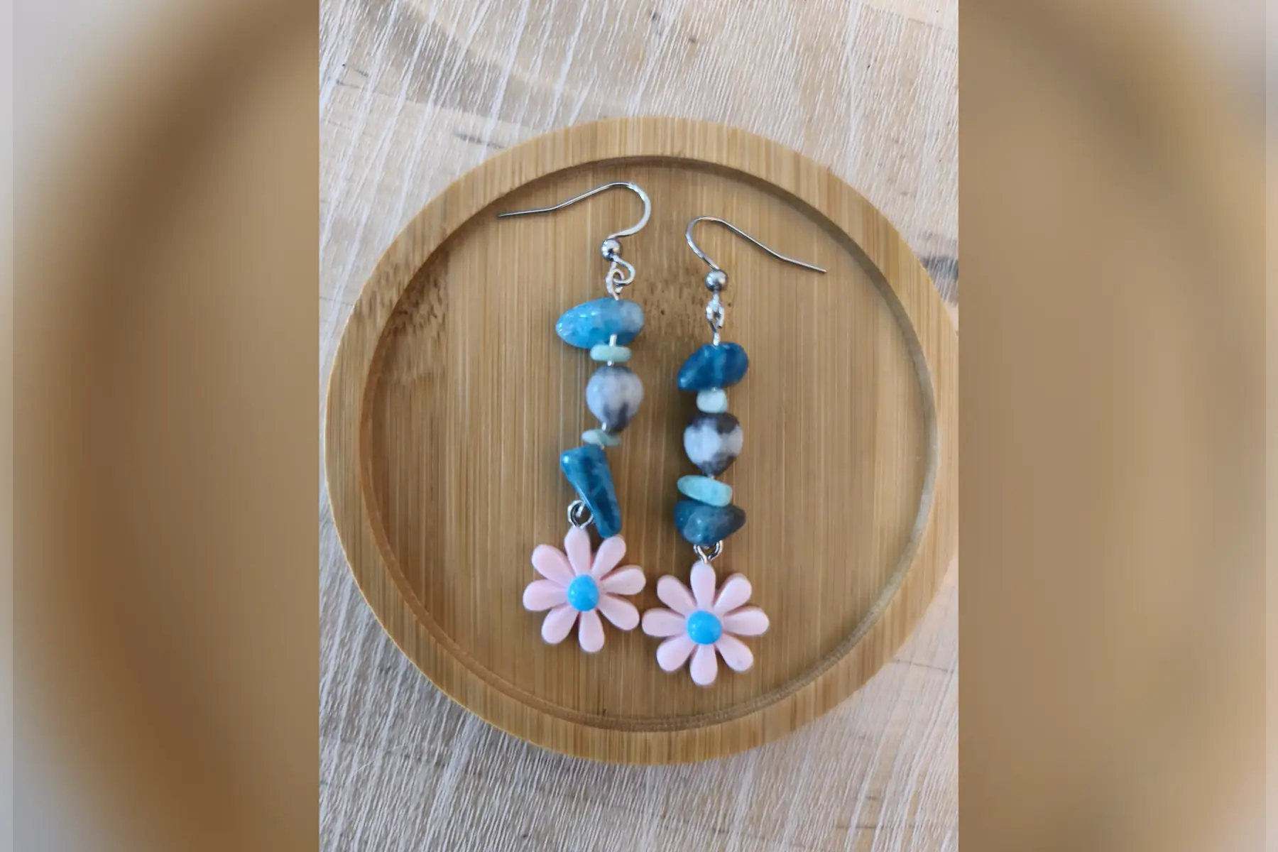 Boucles d’oreilles fleur rose coeur bleue
