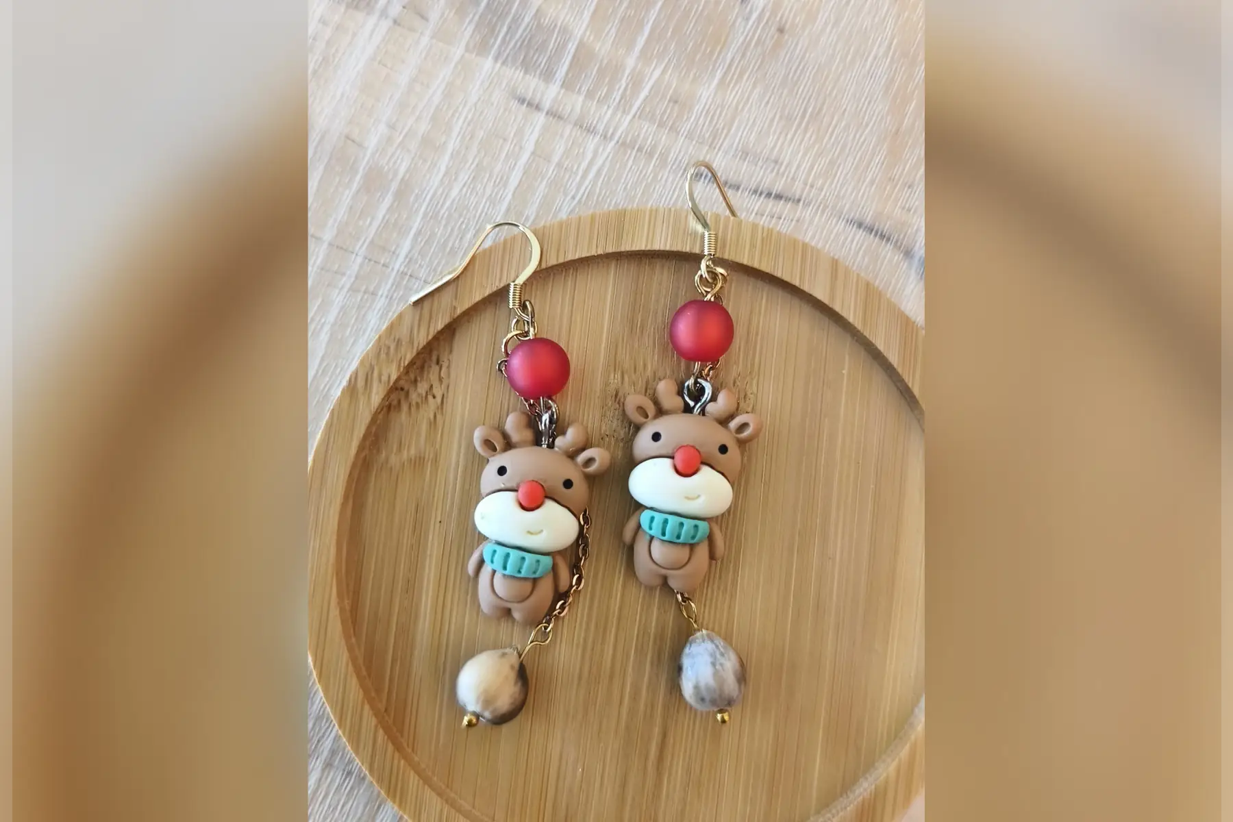 Boucles d’oreilles reines de Noël