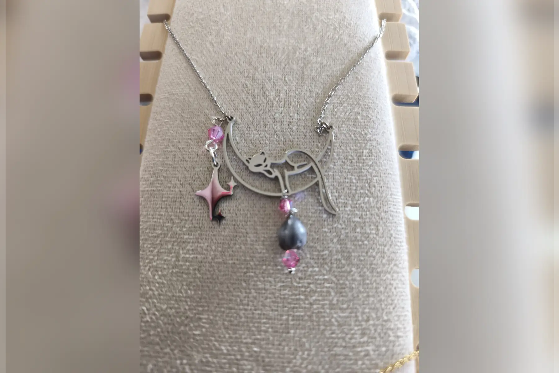 Collier chaton rose