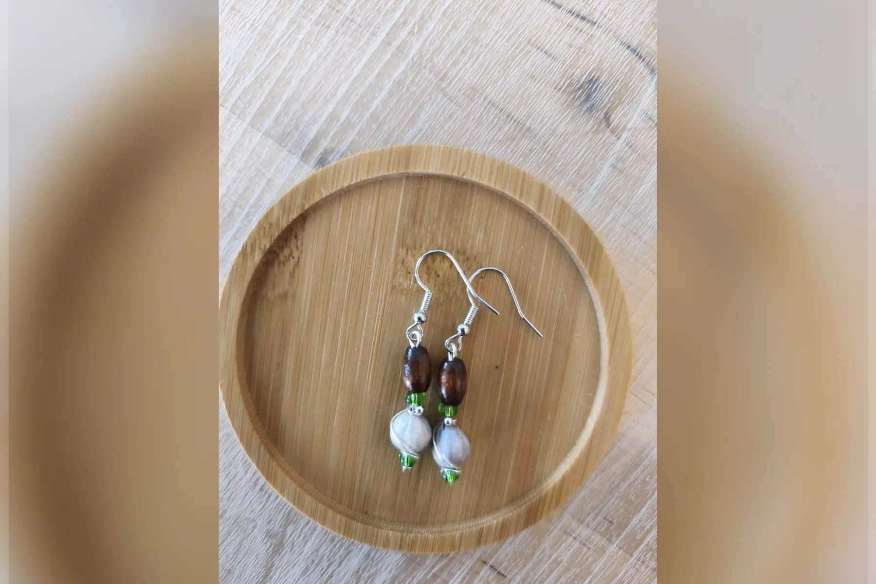 Boucles d’oreilles vertes et bois
