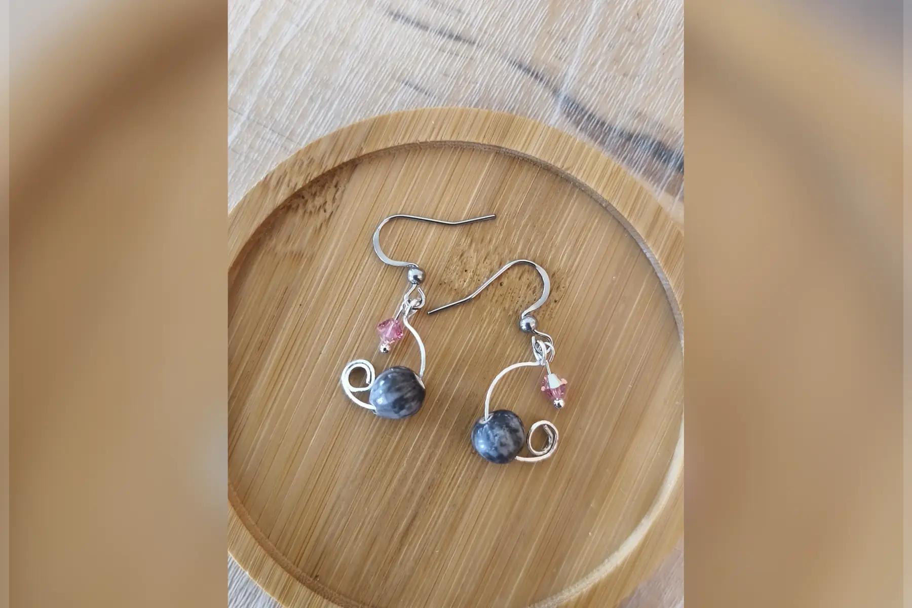 Boucles d’oreilles lune en acier rose